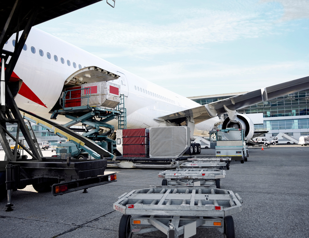 AIR & SEA FREIGHT