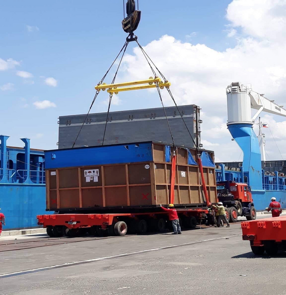 Specialized cargo lifted at the port